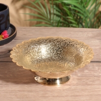 Блюдо сервировочное на ножке "Цветущая поляна" латунь 18х18х6,5 см