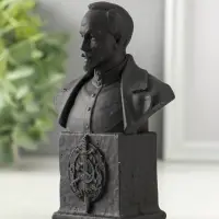 Бюст Дзержинского Ф.Э., 16х7см , графит