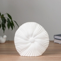 Керамическая ваза декоративная настольная &laquo;Гисберт&raquo;, для цветов, сухоцветов, 19 см, белый