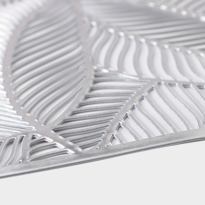 Салфетка сервировочная на стол Доляна &laquo;Листопад&raquo;, 45&times;30 см, цвет серебряный