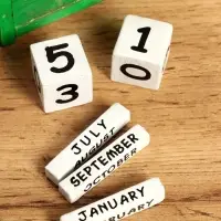 Календарь настольный "Рыбка" дерево 7х4х9 см, цв. зелёный