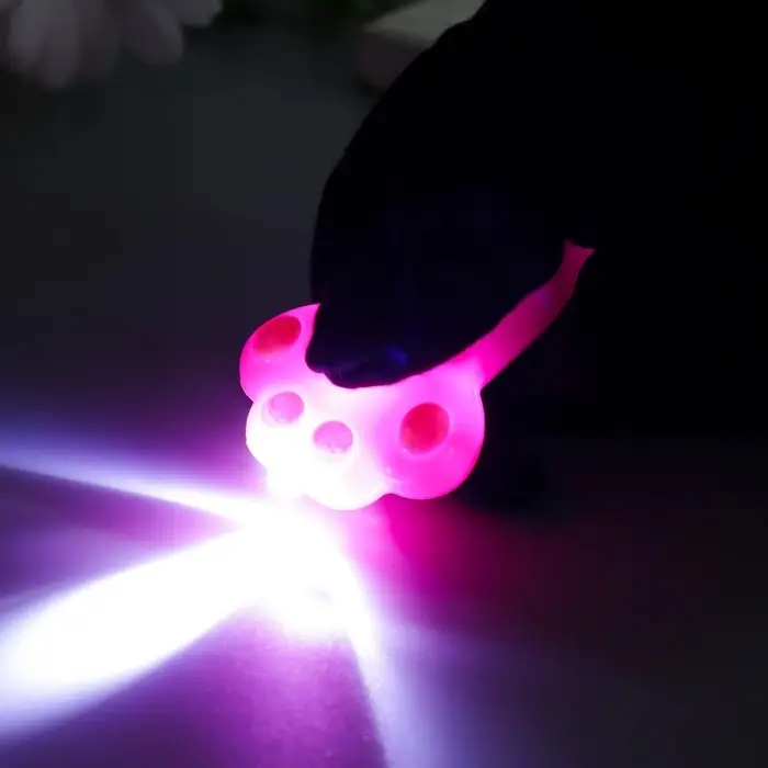 Фонарик свет с кольцом лапка 5 см МИКС