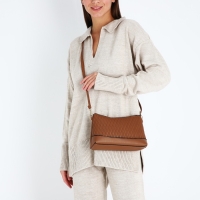 Сумка кросс-боди на молнии, цвет коричневый Сумка кросс-боди на молнии, цвет коричневый