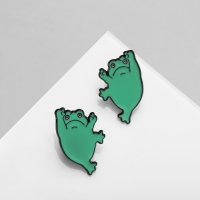 Набор значков (2 шт.) &laquo;Лягушки&raquo;, цвет зелёный в чёрном металле