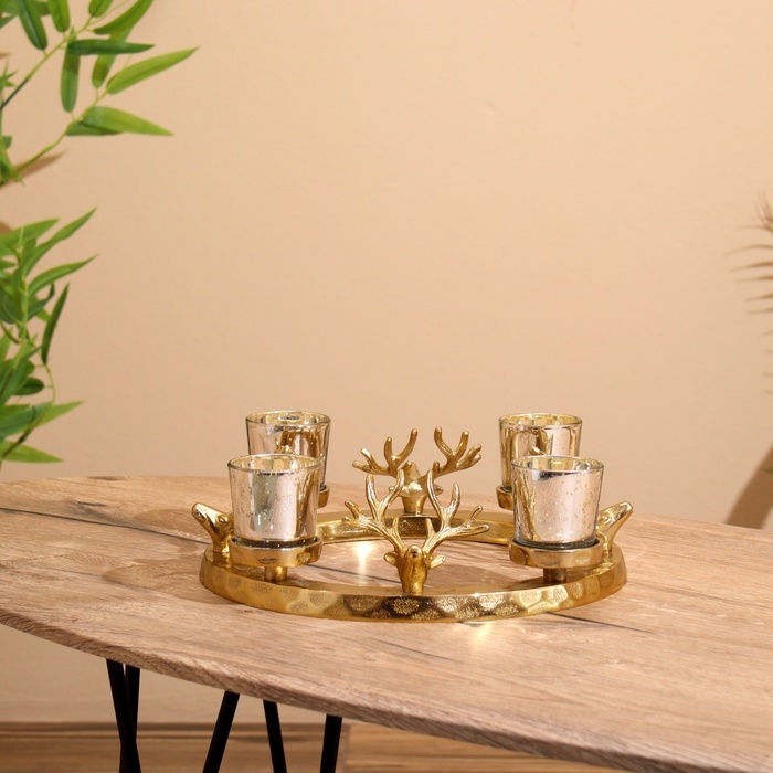 Подсвечник на 4 свечи Подсвечник на 4 свечи "Рожки" алюминий 30х30х10 см