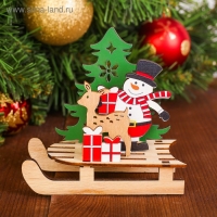 Декор &laquo;Снеговик с оленем на санях&raquo;