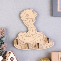 Новый год. Ключница с символом года "Змейка 2025", 14,3 х 15 х 3 см Новый год. Ключница с символом года "Змейка 2025", 14,3 х 15 х 3 см