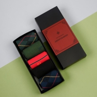 Набор носков "Истинному джентльмену" р. 39-40 (24-26 см) Набор носков "Истинному джентльмену" р. 39-40 (24-26 см)