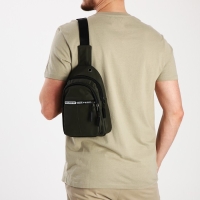 Сумка-слинг мужская из текстиля, отверстие для наушников, цвет зелёный Сумка-слинг мужская из текстиля, отверстие для наушников, цвет зелёный