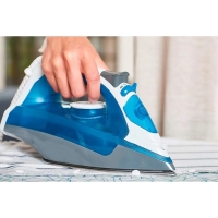 Утюг Black+Decker BXIR2200E, нержавеющая сталь подошва, 2200 Вт, 30 г/мин, 280 мл, синий Утюг Black+Decker BXIR2200E, нержавеющая сталь подошва, 2200 Вт, 30 г/мин, 280 мл, синий