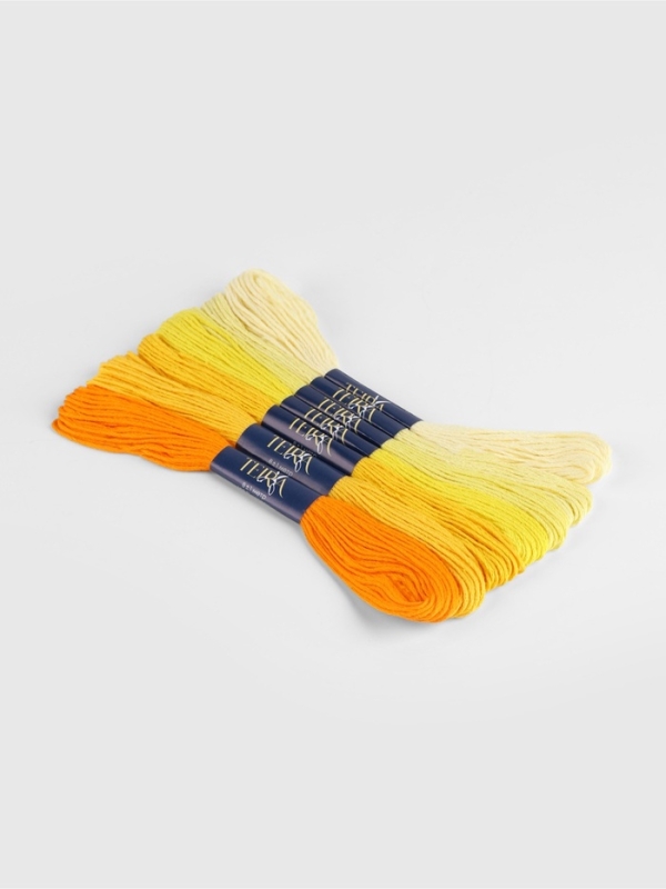 Набор ниток мулине хлопок 8±1м (наб 7шт цена за наб) cпектр жёлтый TR Набор ниток мулине хлопок 8±1м (наб 7шт цена за наб) cпектр жёлтый TR