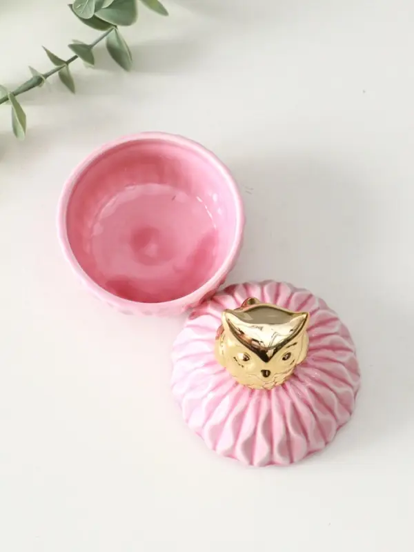 Шкатулка керамика "Золотая бабочка" розовая 8х8х9 см