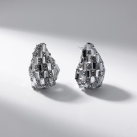 Серьги со стразами &laquo;Блеск&raquo; капля, белые в серебре