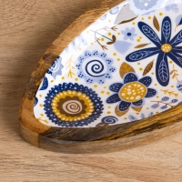 Блюдо в форме рыбки "Васильки" дерево манго 32х11,5х2 см