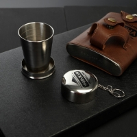 Фляжка со складной стопкой в чехле &laquo;Настоящий мужчина&raquo;, 240 мл / 75 мл