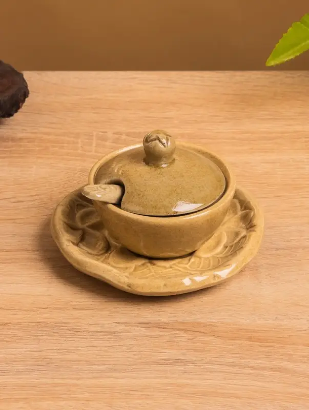 Соусник с крышкой на подставке "Флора" керамика, цв. бежевый, 11х11х7 см