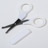 Ножницы детские, с защитным колпачком, цвет белый