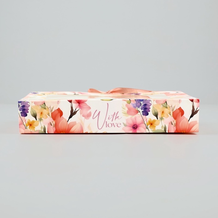Коробка под 12 конфет с ячейками &laquo;С любовью&raquo; 18.5 х 13.5 х 3.5 см