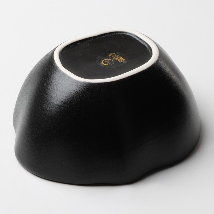 Салатник керамический неровный край «Чёрная», 600 мл, 17 см, цвет чёрный Салатник керамический неровный край «Чёрная», 600 мл, 17 см, цвет чёрный