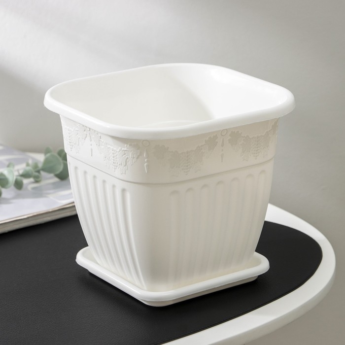 Горшок для цветов с поддоном «Лозанна», 3 л, пластиклвый, цвет белый Горшок для цветов с поддоном «Лозанна», 3 л, пластиклвый, цвет белый