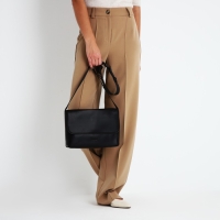 Сумка-мессенджер на магните, цвет чёрный Сумка-мессенджер на магните, цвет чёрный