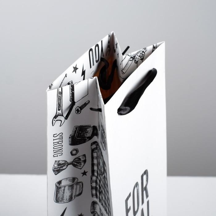 Пакет подарочный под бутылку, упаковка, &laquo;For real man&raquo;, 36 х 13 х 10 см