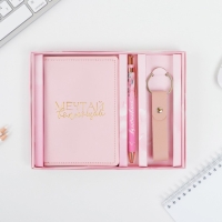 Набор &laquo;С 8 марта&raquo;: обложка для паспорта ПВХ, брелок и ручка пластик