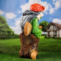 Садовая фигура из полистоуна &laquo;Баба Яга с метлой&raquo;, 55&times;30&times;34 см