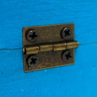 Шкатулка дерево "Сундучок" синяя 8х8х12 см