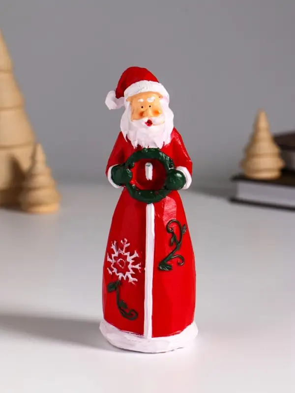 Сувенир полистоун "Дед Мороз в красном кафтане с венком/домиком" МИКС 5х4,5х14 см