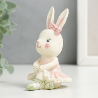 Сувенир полистоун "Маленькая зайка-балерина, разминка" 8х5х5,5 см Сувенир полистоун "Маленькая зайка-балерина, разминка" 8х5х5,5 см