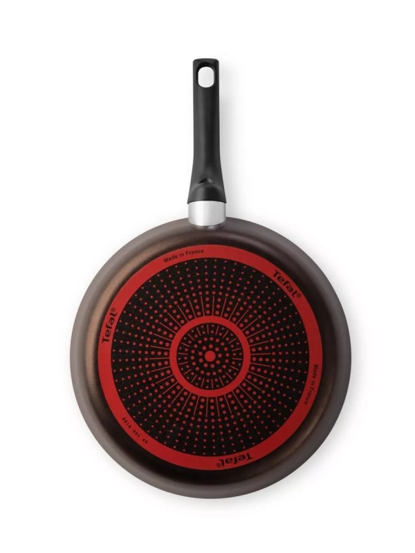 Сковорода Easy Plus 04237124, 24 см с титановым покрытием