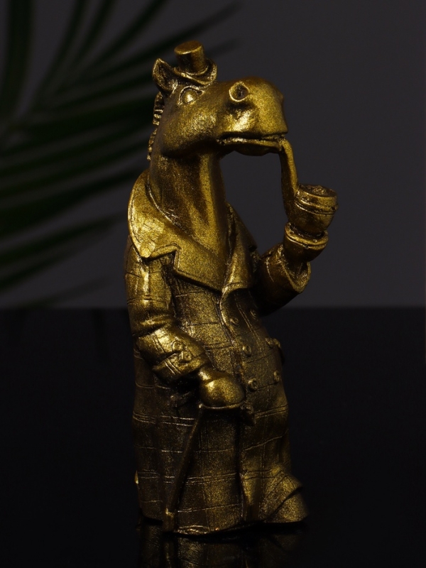 Статуэтка "Конь в пальто" 11х5 см, цвет золото