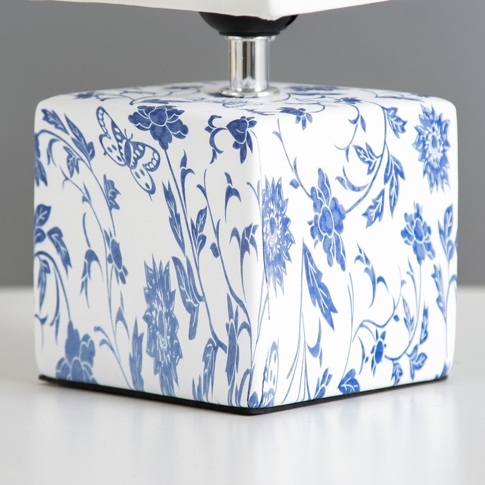 Настольная лампа "Сафари" Е27 40Вт бело-фиолетовый 12,5х12,5х29 см RISALUX