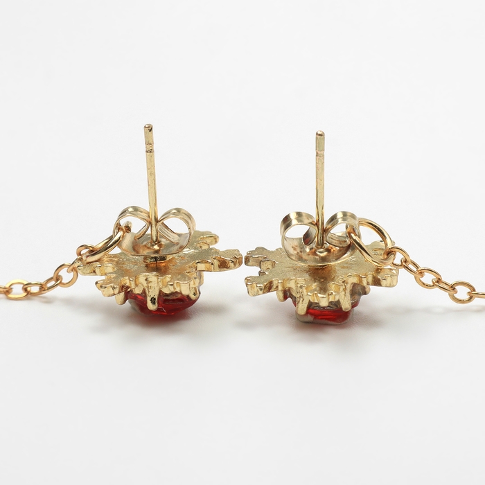 Новый год! Серьги &laquo;Новогодние&raquo; висячие, шар и снежинка, цвет красный в золоте