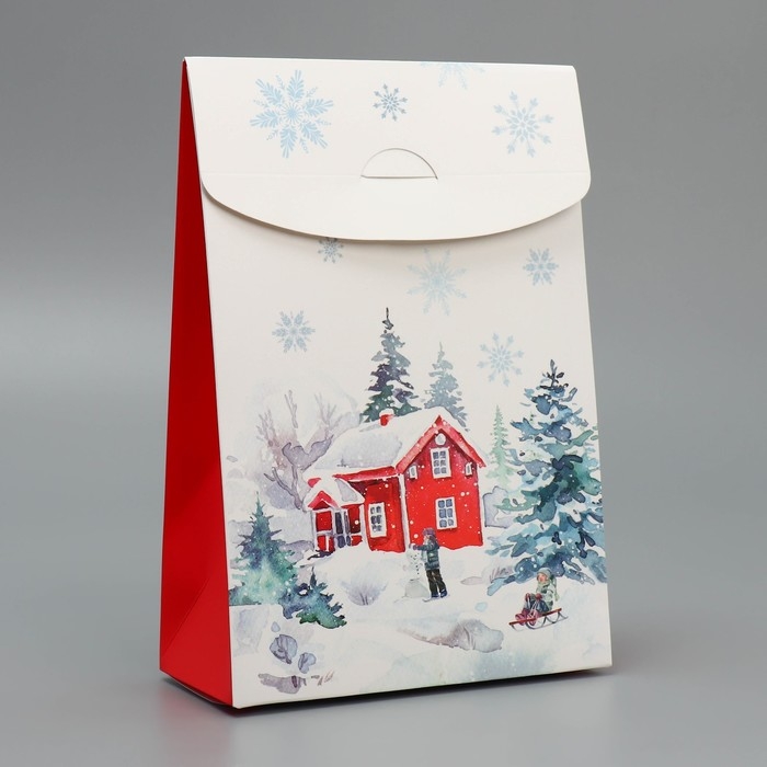 Коробка подарочная новогодняя складная &laquo;Дом в зимнем лесу&raquo;, 15 х 7 х 22 см