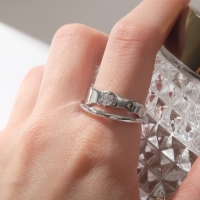 Кольцо «Таяние» двойное, цвет белый в серебре, безразмерное Кольцо «Таяние» двойное, цвет белый в серебре, безразмерное