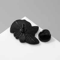 Значок &laquo;Лисёнок&raquo; спящий, цветной в чёрном металле