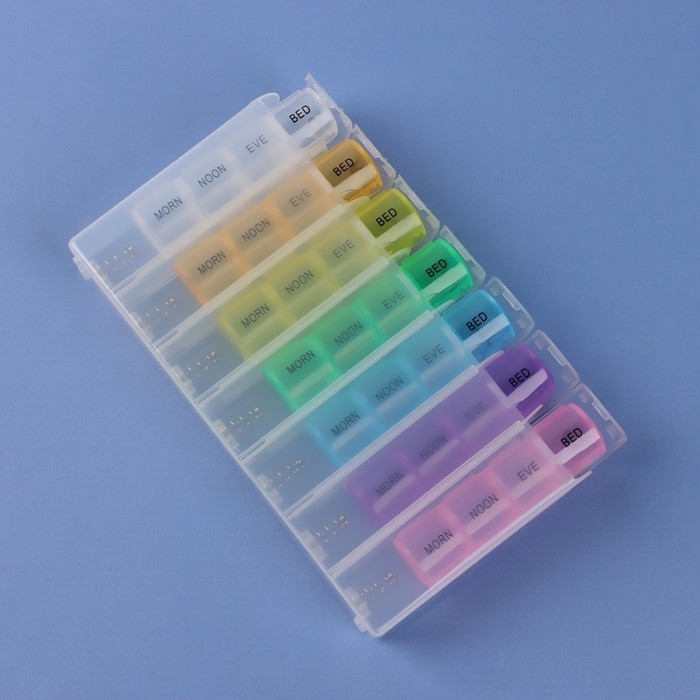 Таблетница - органайзер &laquo;Неделька&raquo;, английские буквы, утро/день/вечер/ночь, 10 &times; 20 &times; 3 см, 7 контейнеров по 4 секции, разноцветная