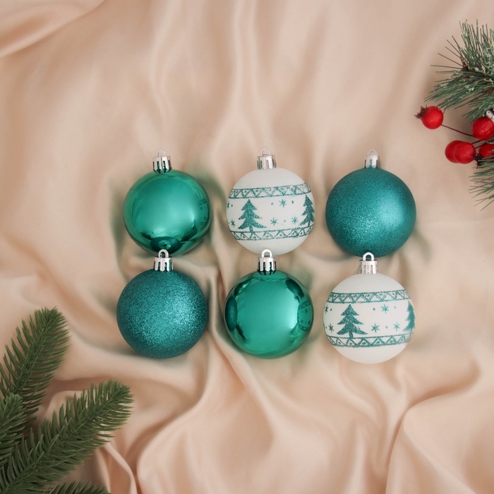 Набор шаров пластик d-6 см, 6 шт "Изумрудик - ёлочка" бело-зелёный