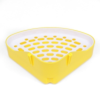 Туалет угловой для кроликов и хорьков, 24 х 18 х 11 см, жёлтый Туалет угловой для кроликов и хорьков, 24 х 18 х 11 см, жёлтый