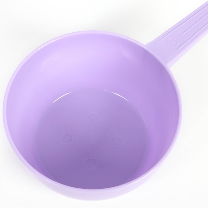 Ковш пластиковый для купания и мытья головы, детский банный ковшик, 1л., цвет лаванда Ковш пластиковый для купания и мытья головы, детский банный ковшик, 1л., цвет лаванда