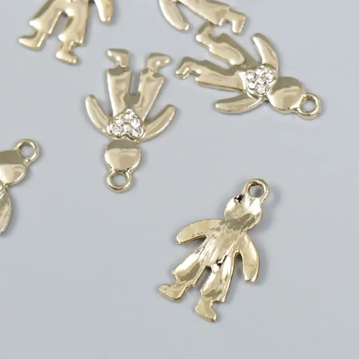 Металлический элемент, декоративная подвеска &laquo;Арт Узор. Мальчик с сердечком&raquo;, стразы, золото, 1.5&times;2.2 см