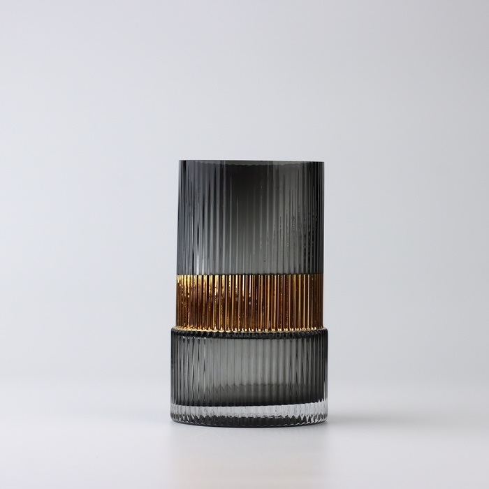 Ваза для цветов &laquo;Энжел&raquo; из черного стекла 16,5&times;10&times;10 см