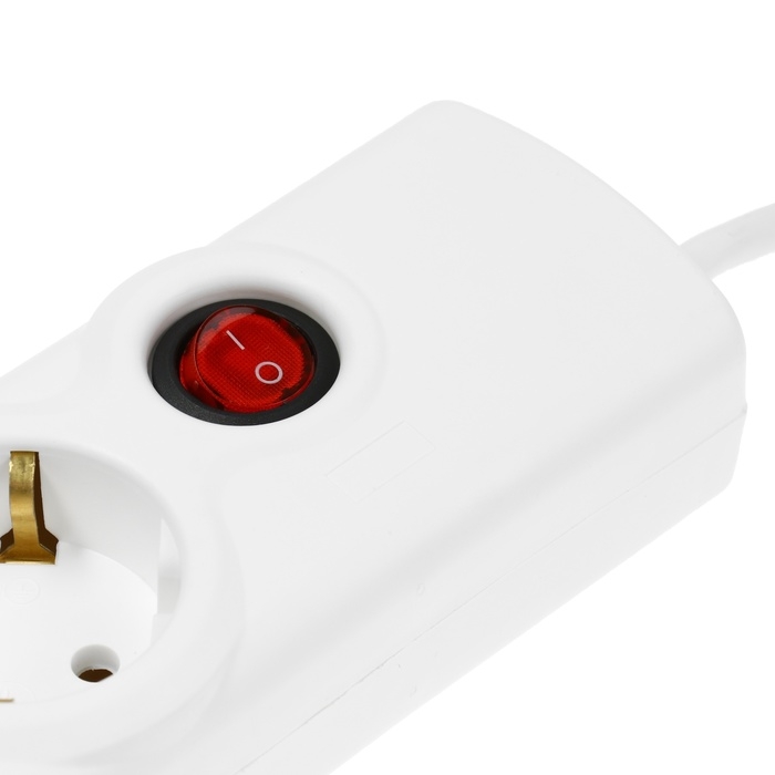 Сетевой фильтр Luazon Lighting, 5 розеток, 1.5 м, 2200 Вт, 3х0.75 мм2, 10 A, 220 В, c предохранителем, белый
