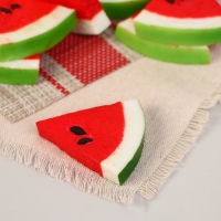 Муляж "Долька арбуза" 5х5 см (фасовка 20 шт) Муляж "Долька арбуза" 5х5 см (фасовка 20 шт)