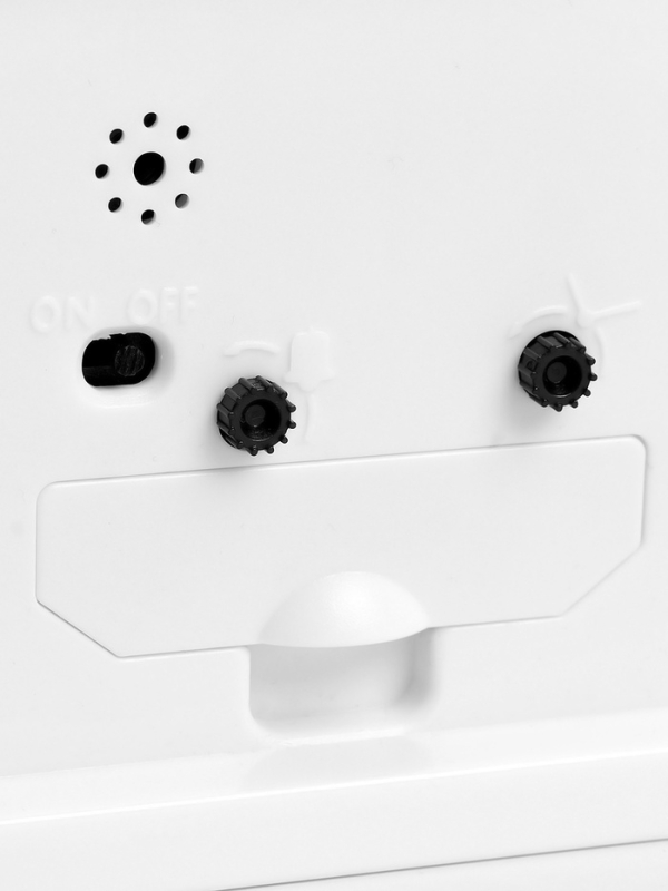 Часы будильник настольные, на батарейках, 17.9 х 10.9 х 4.1 см, циферблат 10.9 х 15.5 см