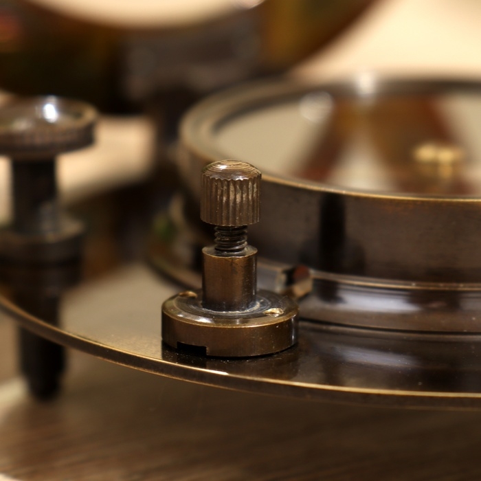 Компас с солнечными часами 11 см, латунь