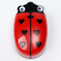 Магнитная универсальная подставка для маркеров и губок "Божья коровка"3.5х9х12.5см Магнитная универсальная подставка для маркеров и губок "Божья коровка"3.5х9х12.5см