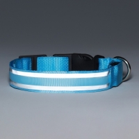 Ошейник с подсветкой Двойная полоса размер L, ОШ 45-52 х 2,5 см 3 режима свечения голубой Ошейник с подсветкой Двойная полоса размер L, ОШ 45-52 х 2,5 см 3 режима свечения голубой